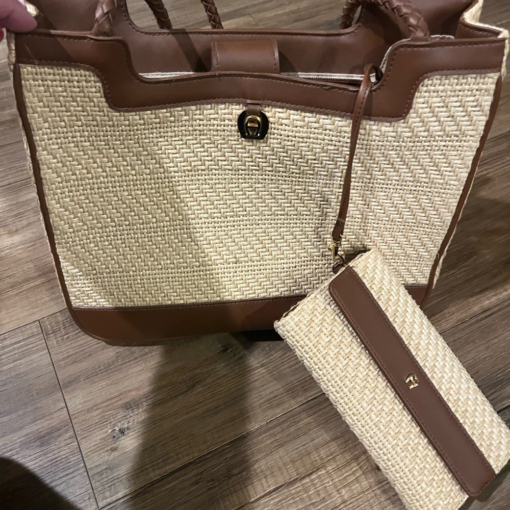 Etienne Aigner Brown and Tan Straw Tote with Wallet VINTAGE New Never Used